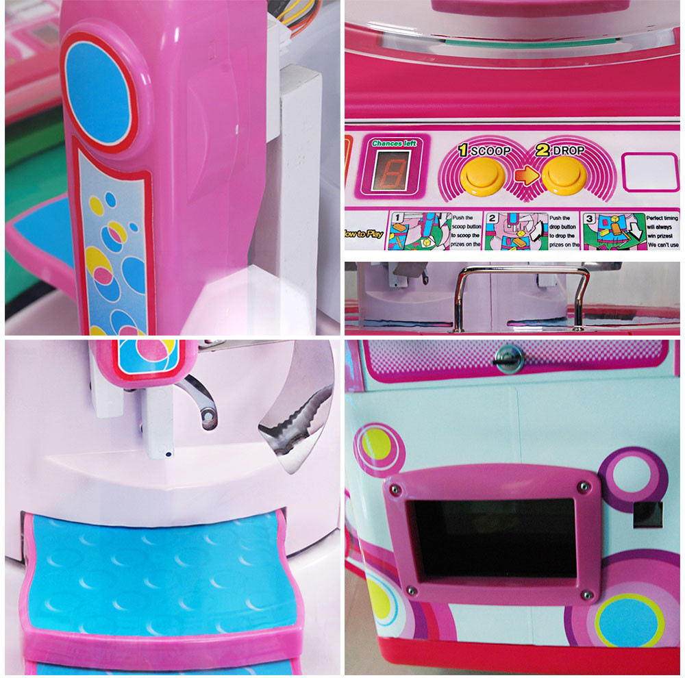 4 Players Candy Toy Machine , Game Center Toy Dispensing Vending Machine