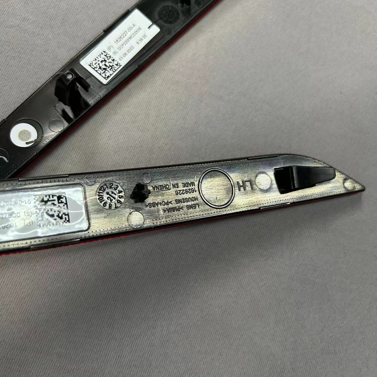 Enhance Your Car'S Style With Model 3 Car Bumper Rear Light 1077406-00-F 1077407-00-F