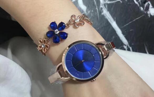 Blue dial quartz watch Wrist Watch with blue flower bracelet Ladies' fashion