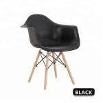 Coloured Plastic Dining Chairs For Family / Restaurant / Coffee Bar