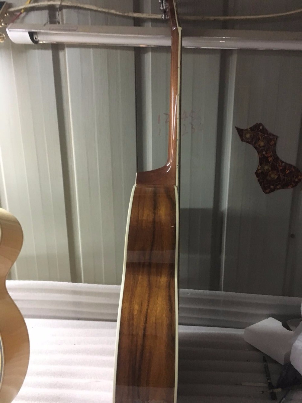 12 strings Jumbo 43" KOA wood J200 acoustic guitar