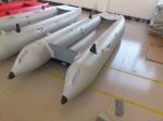 White PVC Fabric One Person Raft Inflatable Fishing Kayak With Aluminum Seat