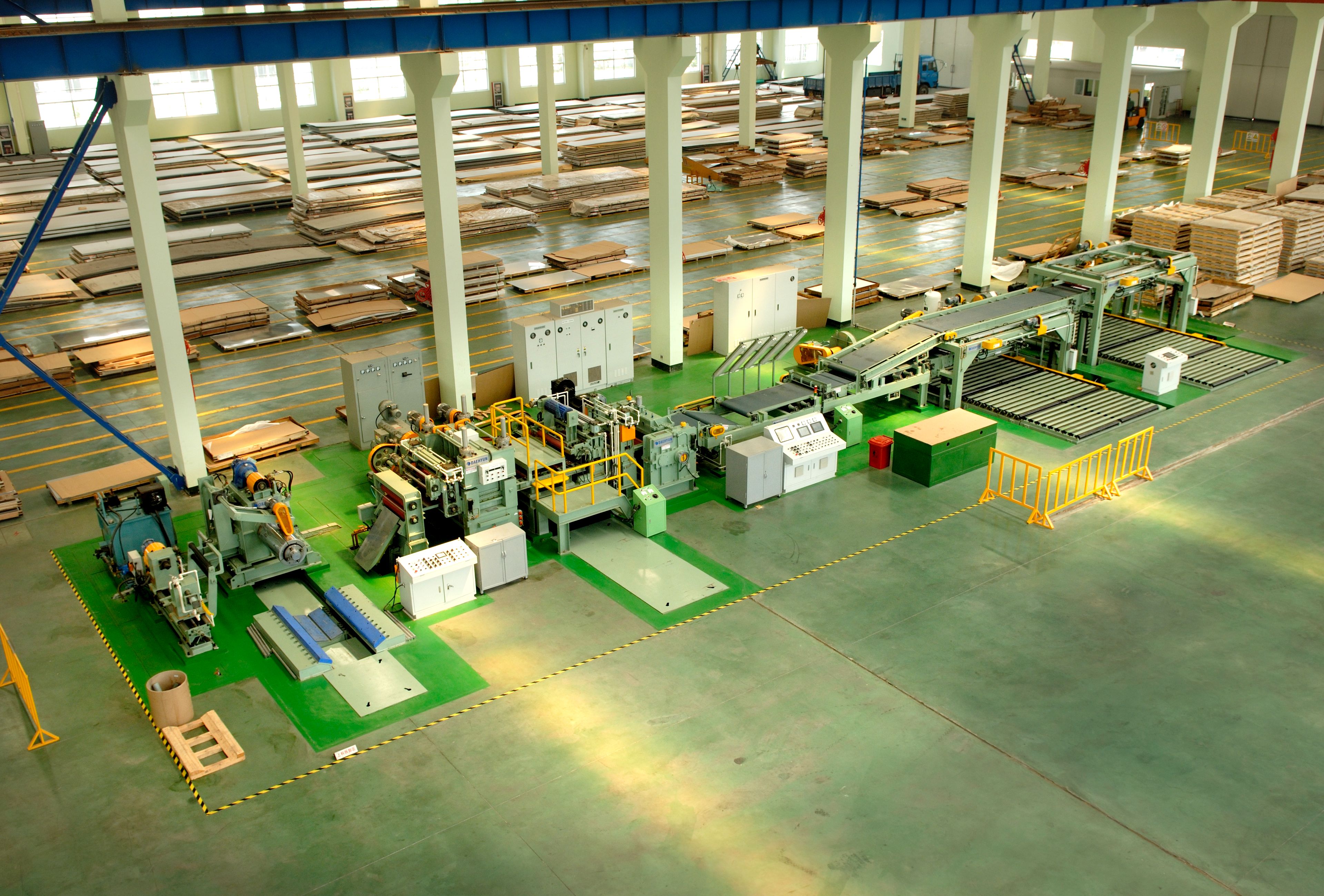 Cross Cut Flying Shear Line 306KW Horizontal Shearing Machine For Steel Coil Cutting