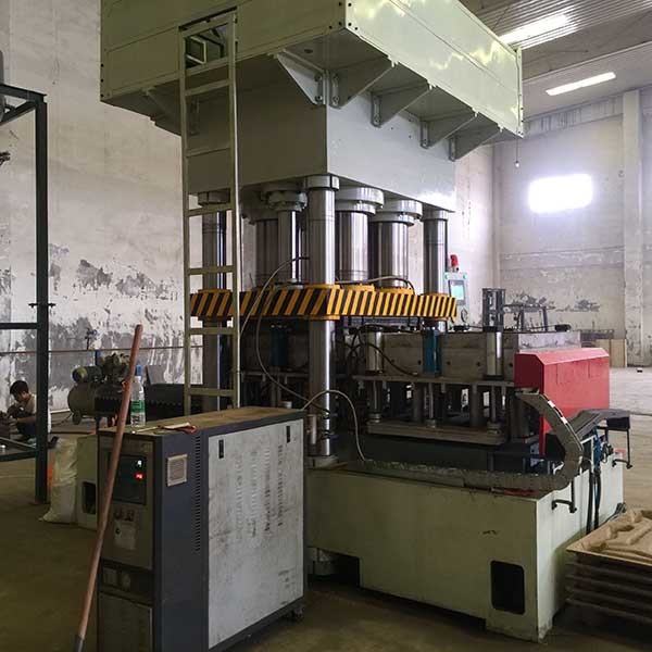 Indian Pallet Manufacturing Equipment Matchstick Reusing