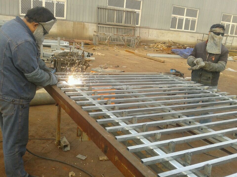2 Rails Top And Bottom Flush Upright Rails Powder Coated Pool Fencing Panels 1250mm X 2300mm Spacing 90mm