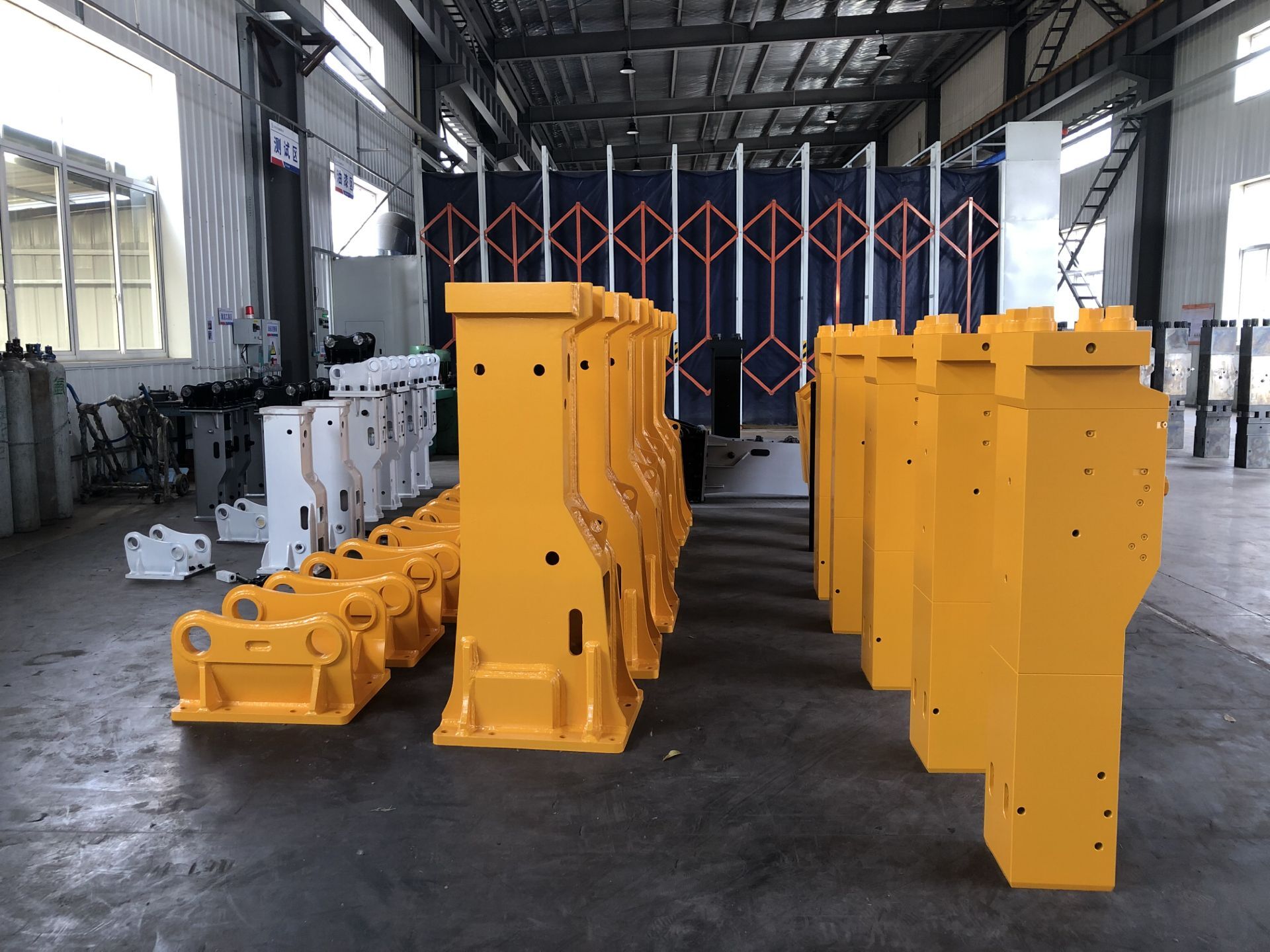18-25 Ton Excavator NB1500 Box Silenced Type Hydraulic Breaker with 20CrMo Material European Technology and Performance 5