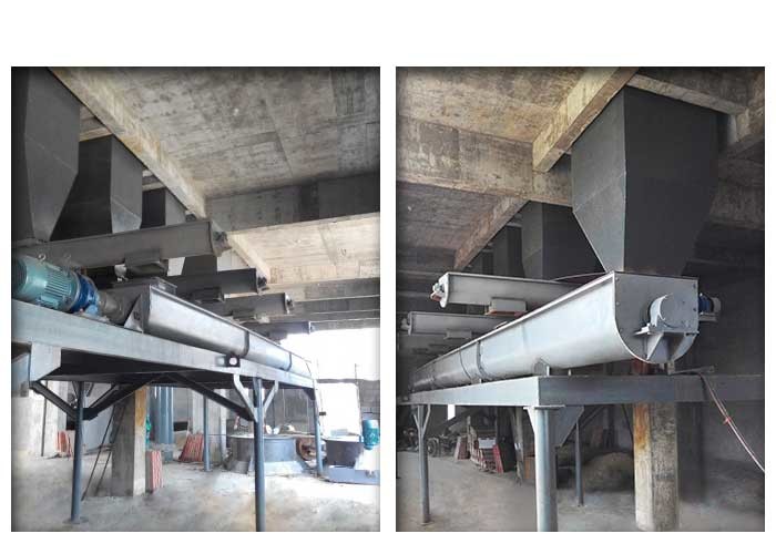 Bulk Material Auger Screw Conveyor , Vertical Auger Conveyor 1-15m Length