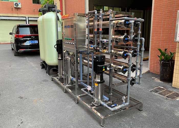 ISO9001 2000LPH Ro Water Purifier Plant For Commercial Use