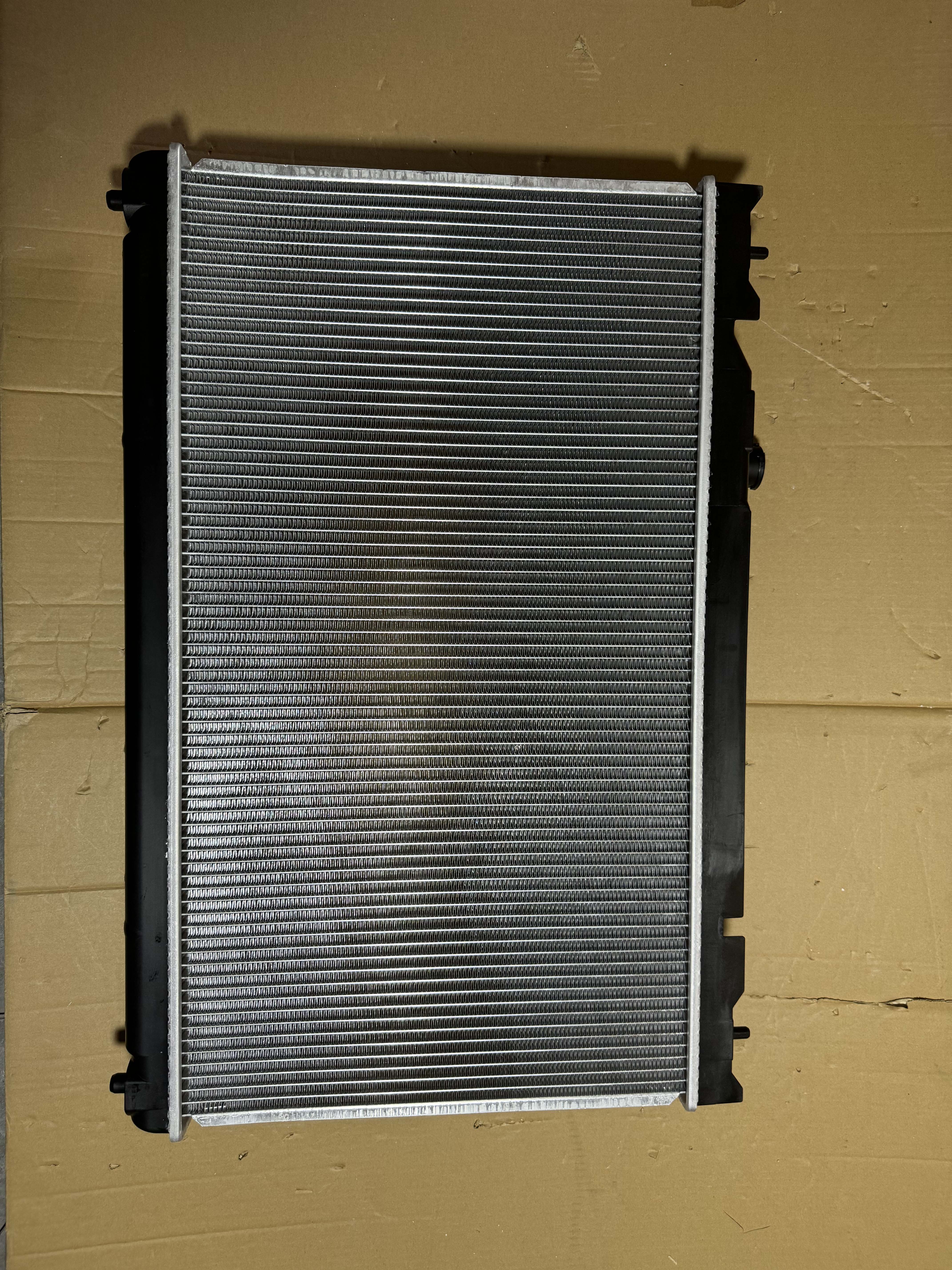 1640028280 Engine Coolant Cooler Radiator for 2000-2001 TOYOTA Camry 2.4 ACV30