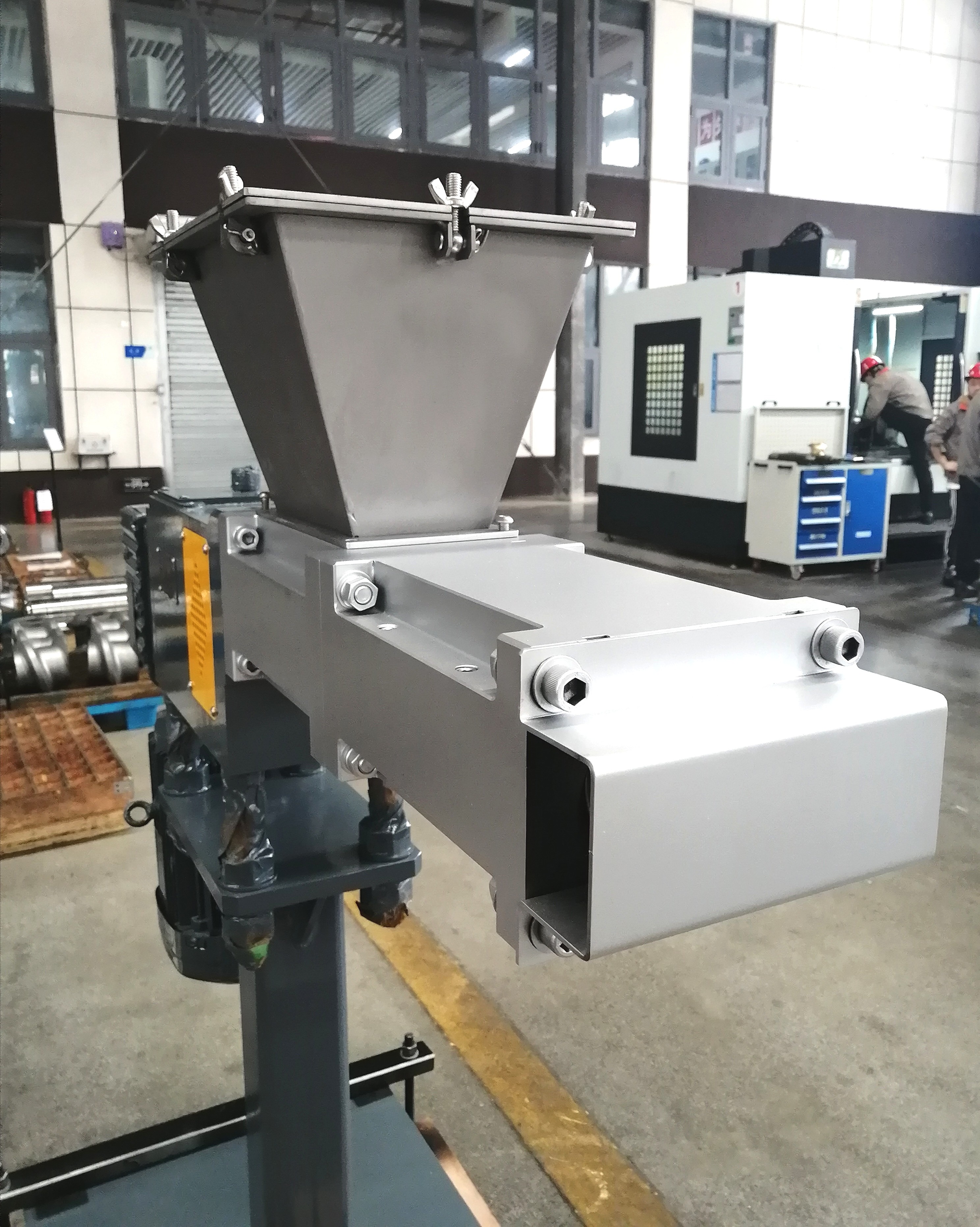 4KW/5.5KW Side Feeder for Twin Screw Extruder in Puffed Food Industry