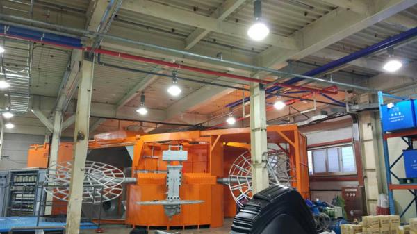 Tower Roto Molding Machines ，Three-arm rotaty molding machine，Plastic forming