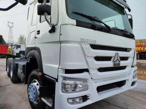 Sinotruck HOWO Truck Transport Timber Transport Truck Trailer with 6-8L Engine