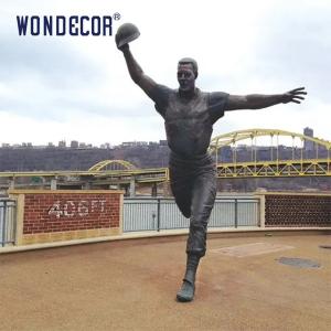 Quality Outdoor Square Bronze Statues Sculpture 180cm Bronze Athlete Statue wholesale