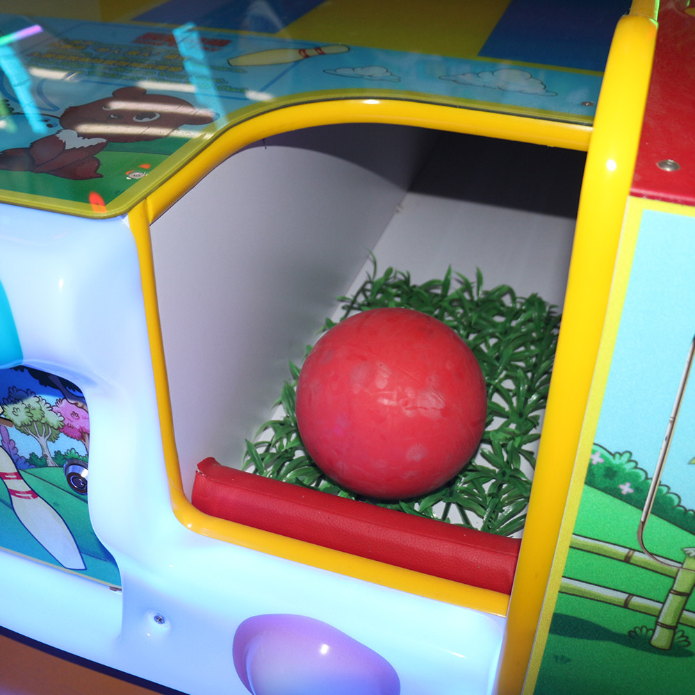 Fantastic Bowling Sports Game Machine Coin Operated Multi Player Support