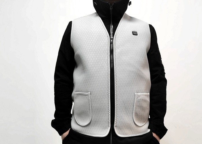 ODM Windproof Men'S Smart Heated Jacket With Detachable Hood And Battery Pack