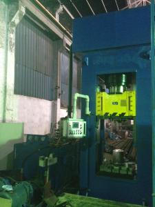 Quality High Precision Hydraulic Extrusion Presss 800 Ton For Automotive Parts wholesale