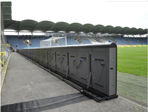 Full Color Stadium LED Screens Movable Football Advertising LED Display 8mm Pixel Pitch