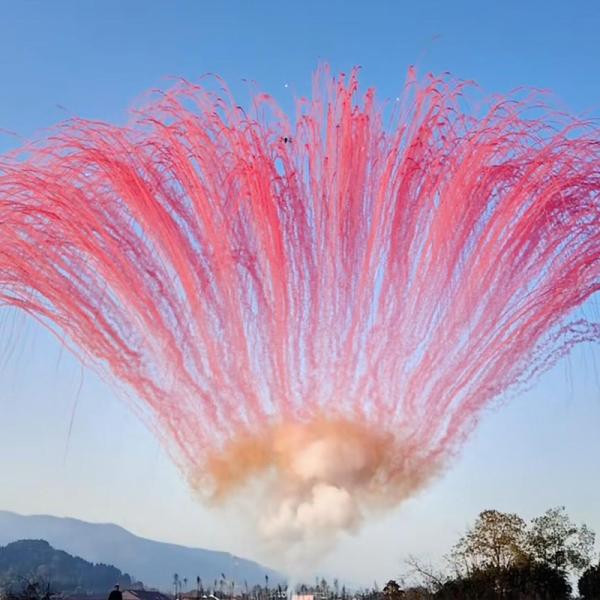 Chinese Factory Wholesale Daytime Fireworks For Any Events Celebration Coloured