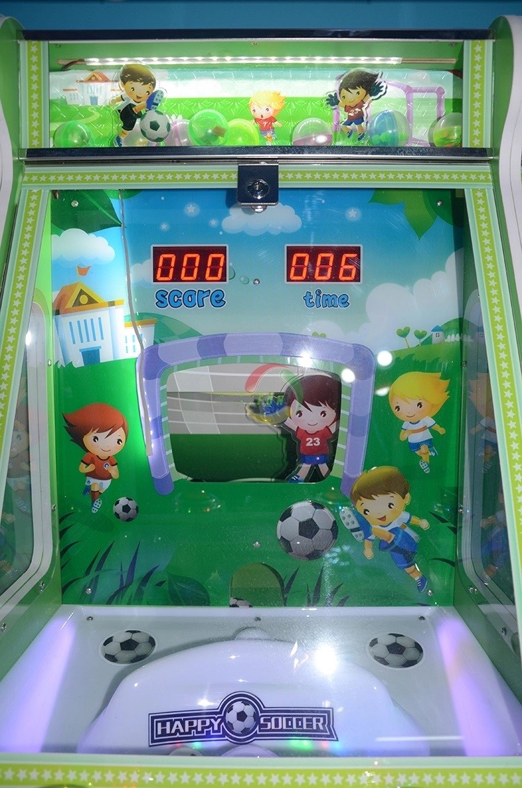 Theme Park Kiddie Ride Machines / Coin Operated Ball Shooting Happy Baby Football Soccer Game Machine