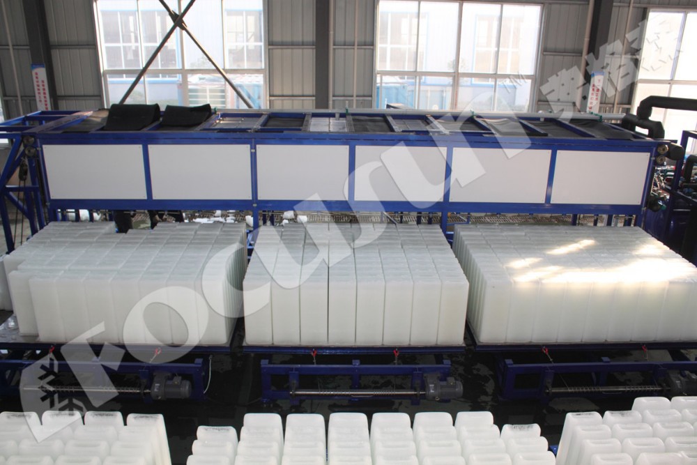 FOCUSUN Automatic Block Ice Maker Portable Design for Industry Container of 8000 KG