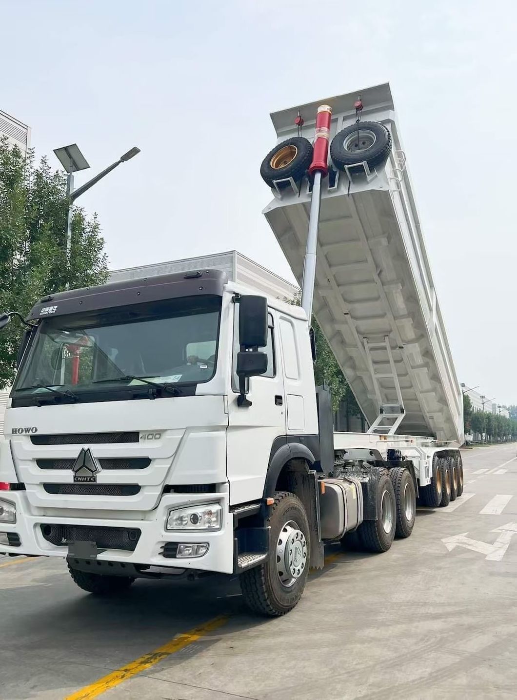 Durable Steel 4 Axles Rear Dump Semi-Trailer with Wabco Brake System