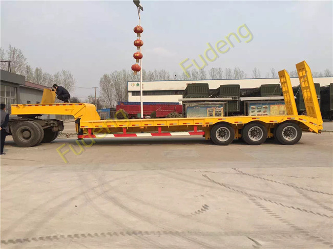 Transport 60ton With 3 Axles Heavy Duty Equipment Lowboy Trailer Optional Dimensions
