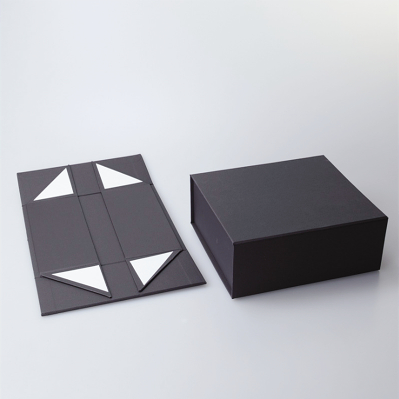 Varnishing Printing square Card Board Gift Boxes Magnetic With Lid Matt Lamination