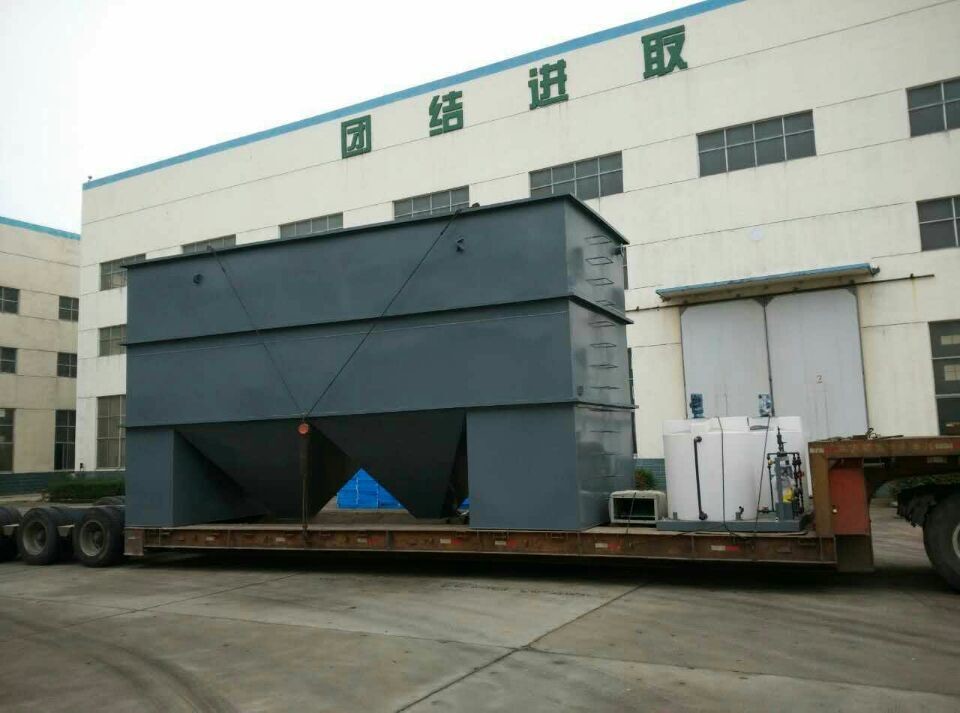 SS304 Automatic Valveless Gravity Filter , Square Wastewater Treatment Device