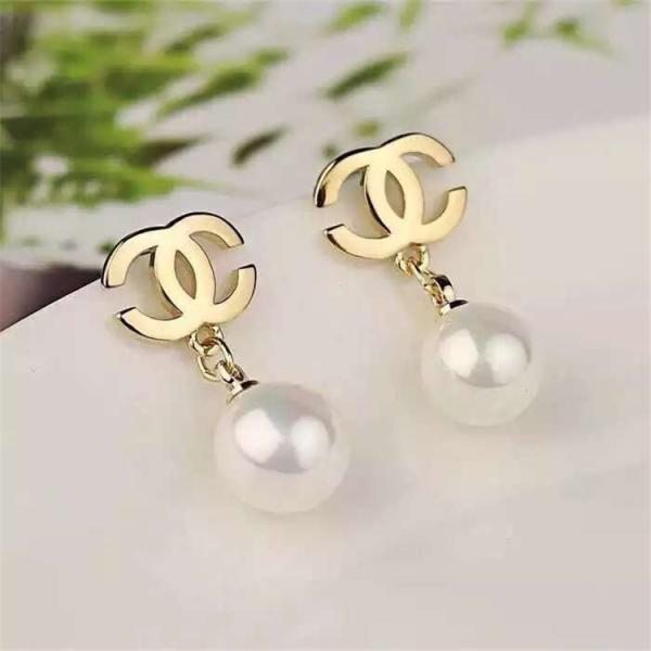 Logo Earrings in 18K Yellow Gold with Dropping Pearl Fashion Lady Jewelry Global