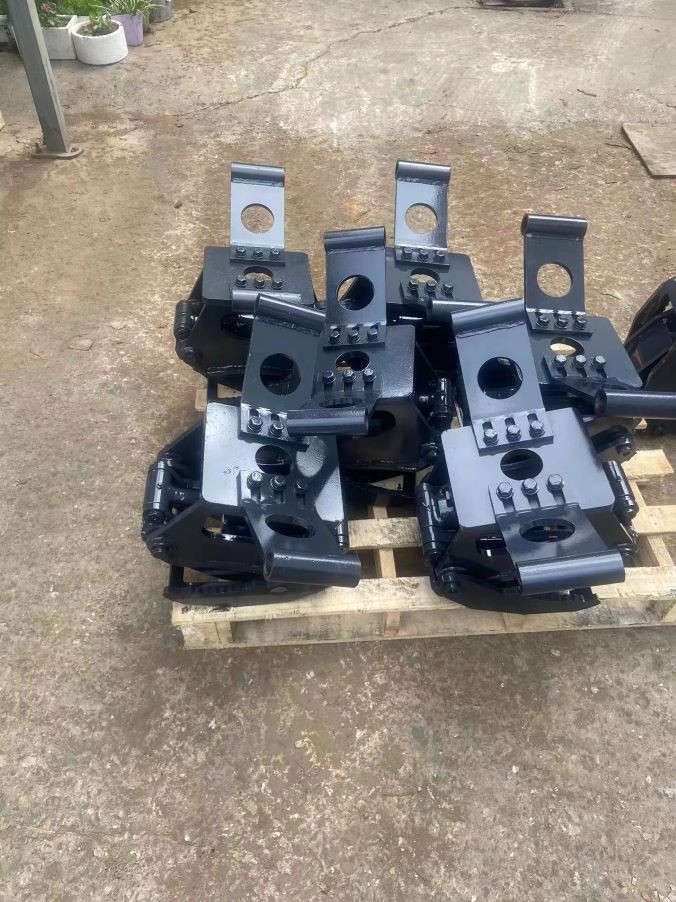 Double / Two Cylinder Compact Tractor Grapple Hug Style Excavator Grapple Attachment