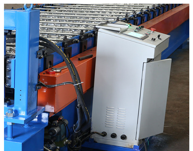 345Mpa Thickness 0.35mm Roof Panel Forming Machine