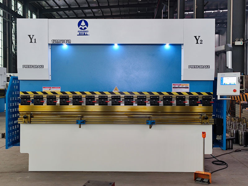 5x3200MM Carbon Steel Hydraulic Press Brake Double Servo Control With TP10S