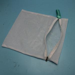 Quality China Foldable White Laundry Mesh Wash Bag With Colorful Zipper wholesale