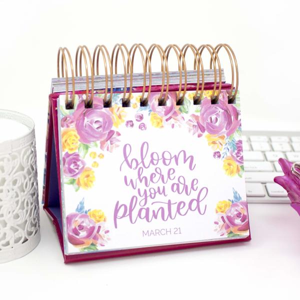 Colourful Offset Printing Desktop Calendar 250gsm-400gsm Kraft Paper Desk