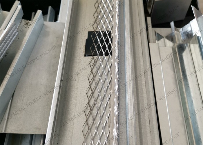 4500kg U Track Roll Forming Machine Cr12 Stud And Track Equipment
