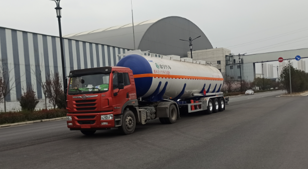 CIMC LINYU 48000 50000Liter Fuel Tank Trailer 3 Axle 48m3 Aluminum Alloy Semi Trailer