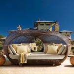Modern all weather PE rattan daybed outdoor beach sunbed poolside sun lounger