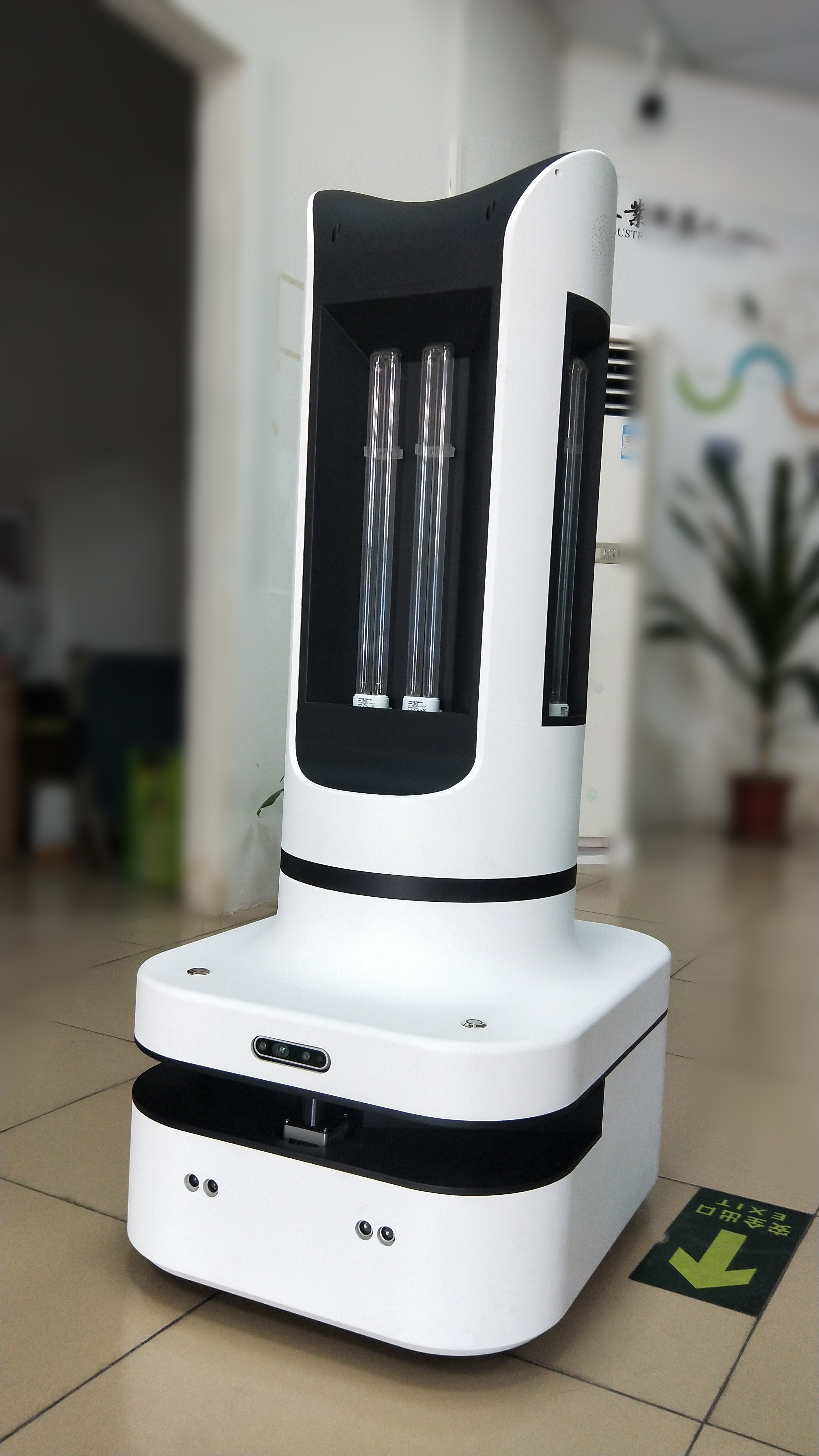 Ultraviolet Spray 29.4V 200W 250r/Min Disinfection Robot