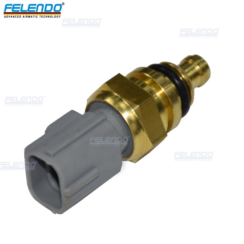 Coolant Temperature Sensor LR025045 For Rover LR2 Freelander 2 Range Evoque III Sport