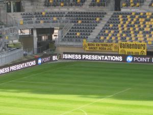Quality High Contrast Ratio and Performance Competition Arena Signage 5000 1 ≥6500cd/m2 wholesale