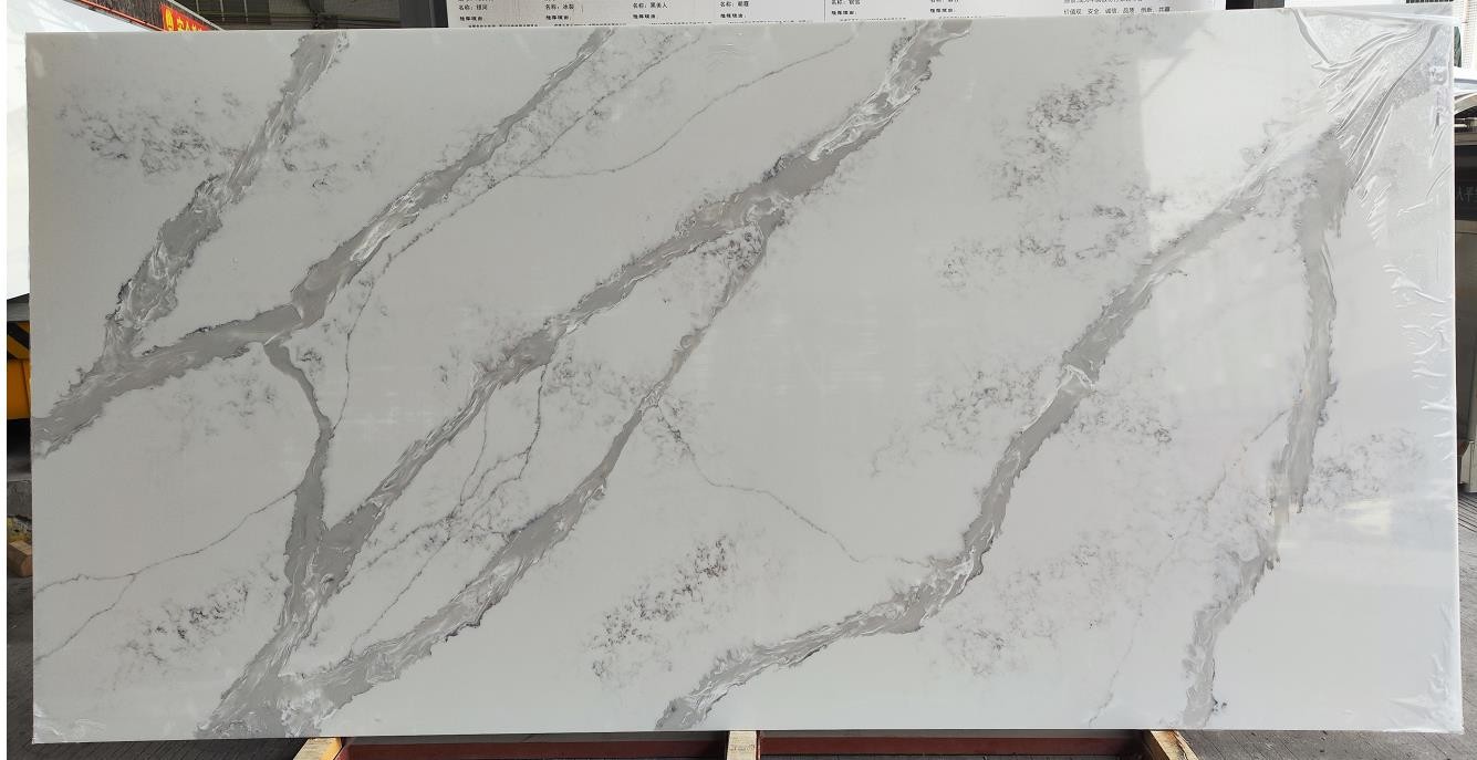 Light Transmission 6mm Large Artificial Quartz Granite Countertop 2.5g / Cm3