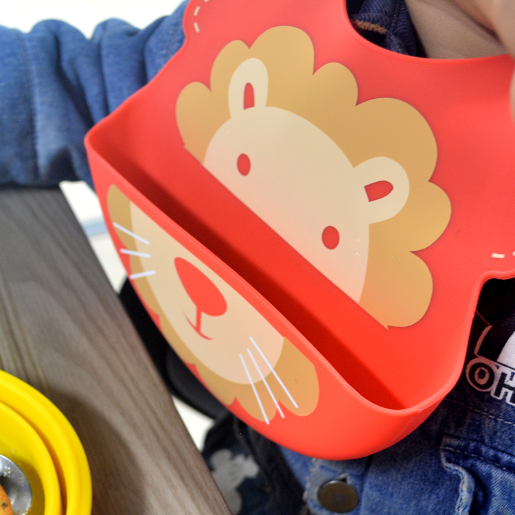 Customized Baby Silicone Bibs Food Grade Waterproof Toddlers BPA Free Bibs