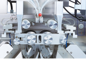 Candy Soft Gel Capsule Making Machine For Food Health Care Medicine Products
