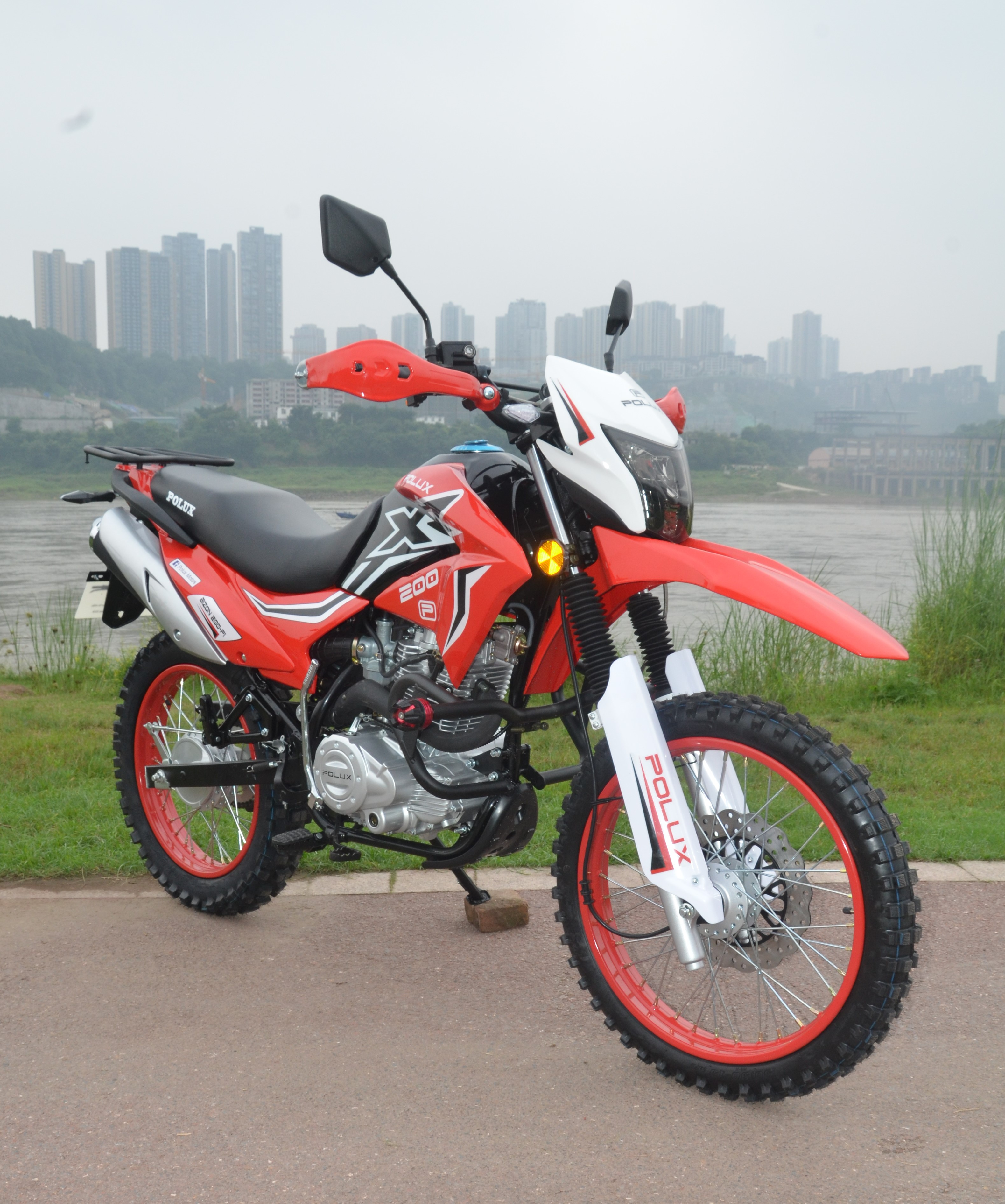 8 Colours 250 Racing Dirt Bike Single Cylinder Motorcycle 18kw