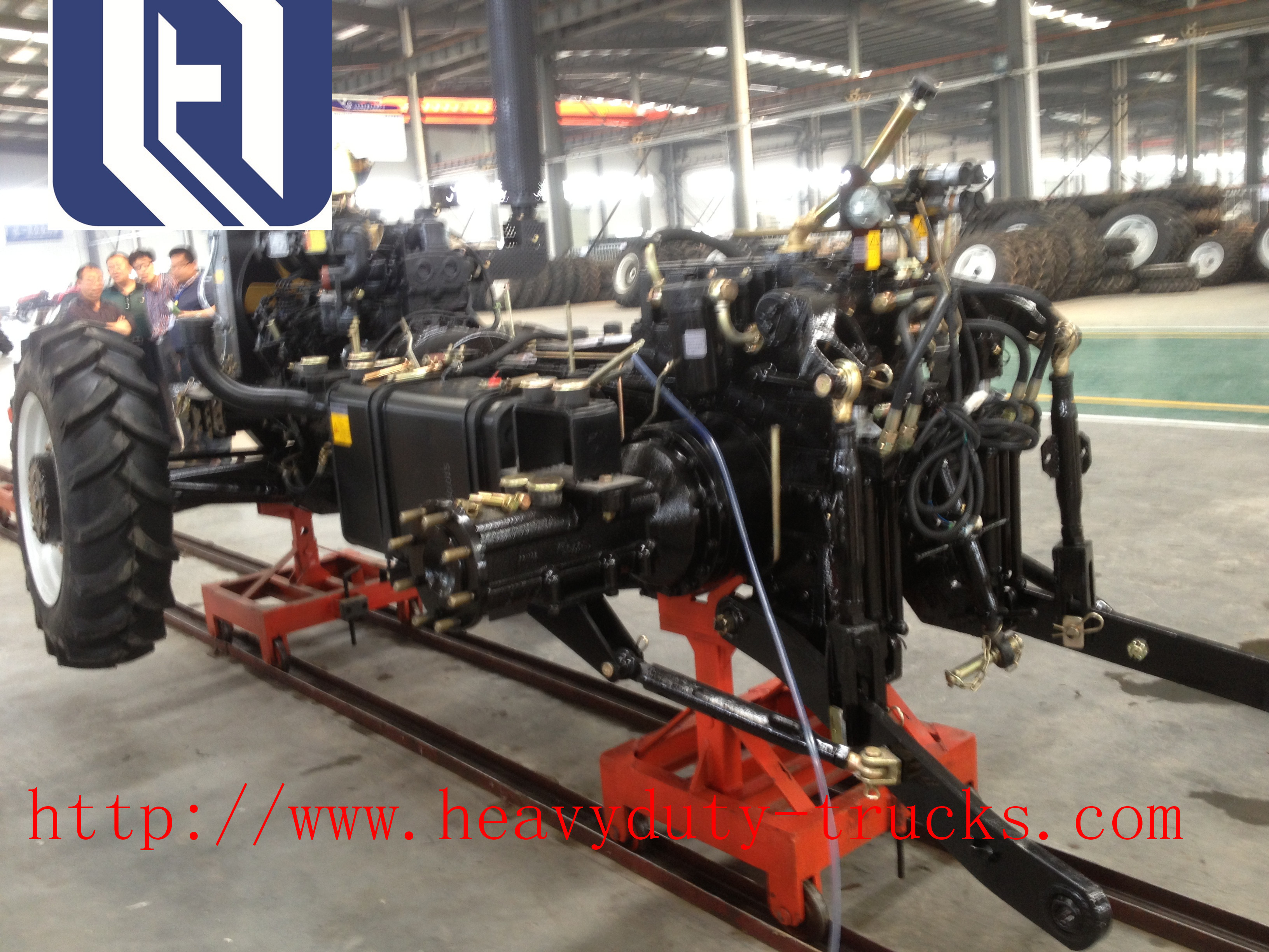 Classical 4 Wheel Drive Tractors 30hp With 2700 Kg Payload / Agricultural Vehicles