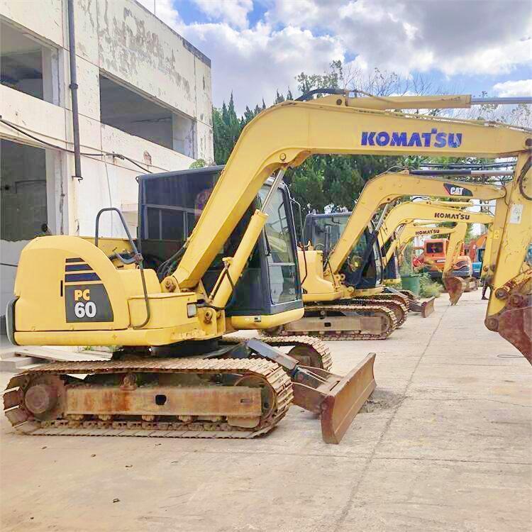 0-2000 Working Hours Used Komatsu PC60 7 6 Ton Mini Excavator With 0.37m3 Bucket Capacity