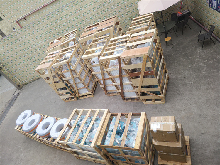 Stainless Steel Dehumidifying Hopper Dryer With 40-16000L Capacity