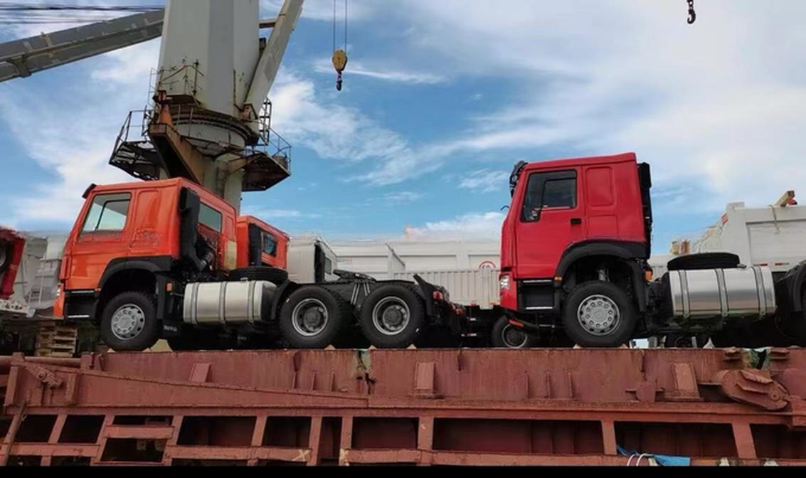 SINO TRUCK 40T 50T Howo Tractor Truck with WEICHAI Engine 300-400L Fuel Tank Capacity