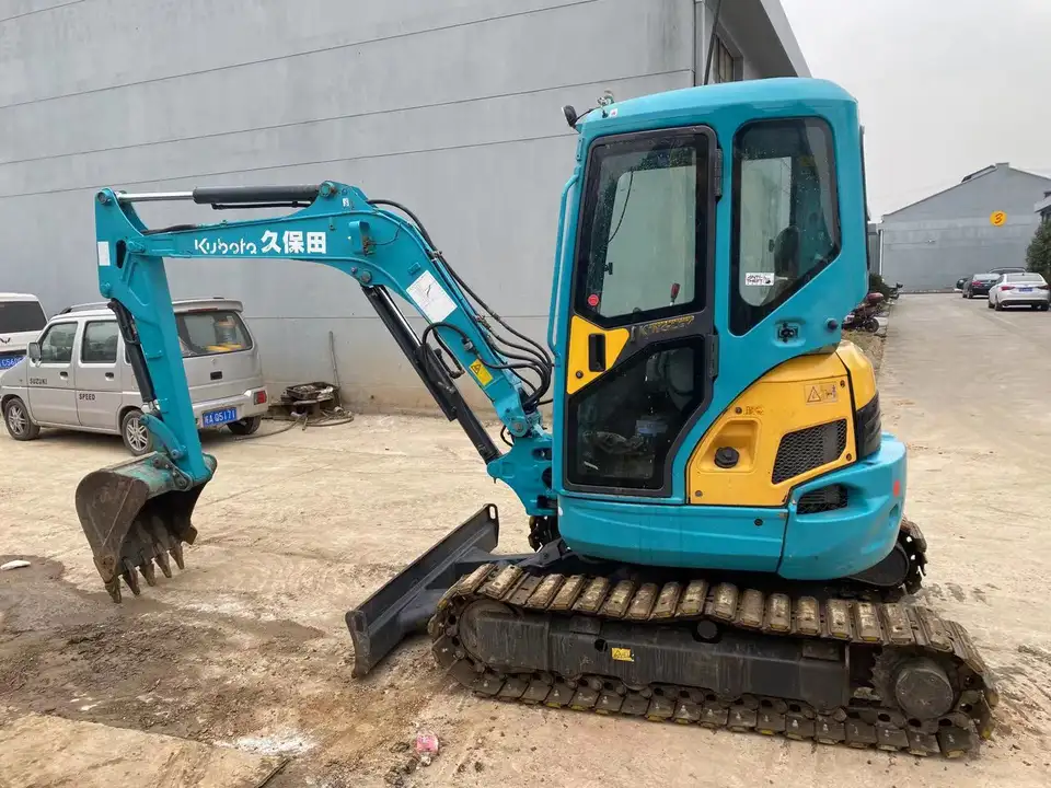 Mini Kubota Excavator 5 Ton KX135 with 0.65m3 Bucket Capacity and Versatile