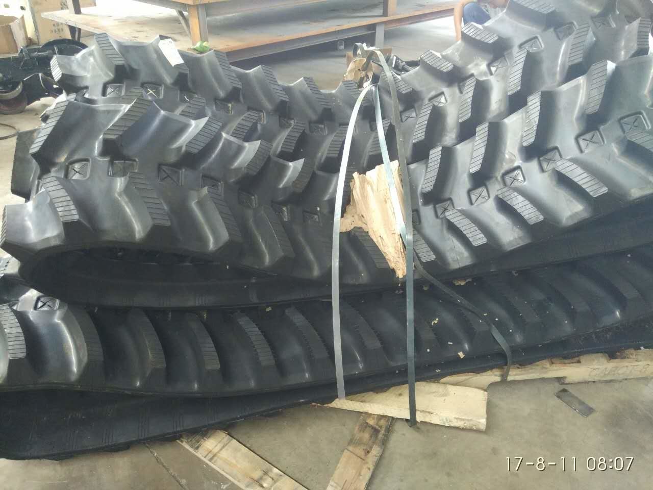 18"X6"X53 Agricultural Rubber Tracks For Chanllenger 35 / 45 / 55 Track Wide 18"